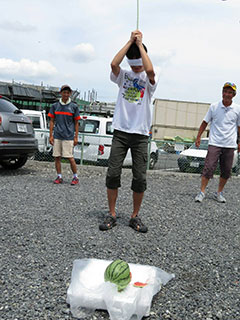 夏と言えばスイカ割り！